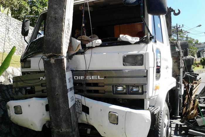 Phuket truck slams into Patong Hill power pole after brakes fail