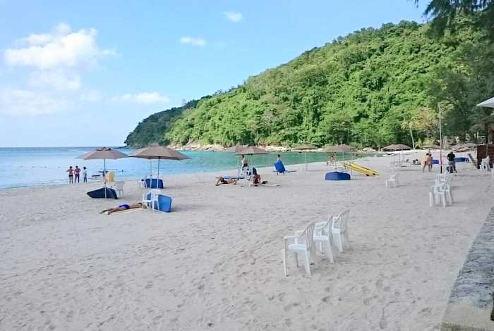 Phuket’s Le Meridien plays down “private beach’ accusations by villagers