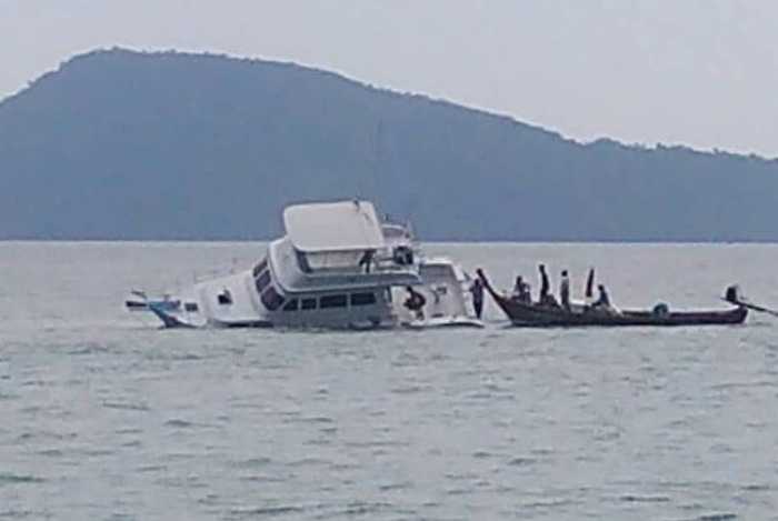 Germans rescued from wrecked Phuket tour boat