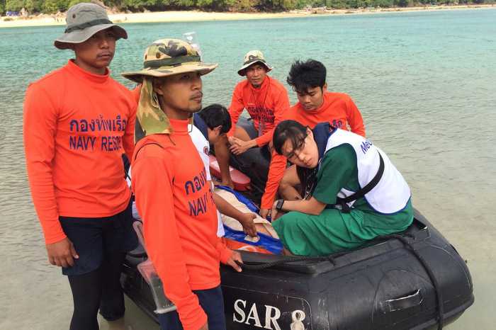 Phuket Navy airlifts official hurt in speedboat fall