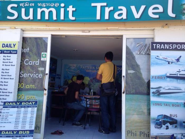 Travel agent east of Phuket busted for using lost debit card