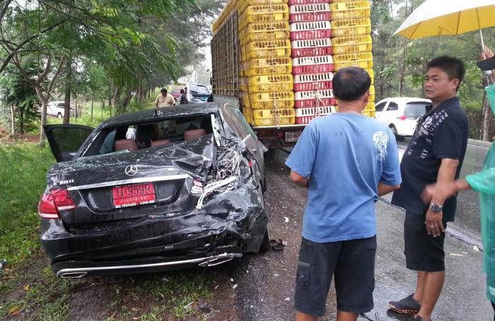 Phuket official loses B4mn Benz in chicken run wipeout