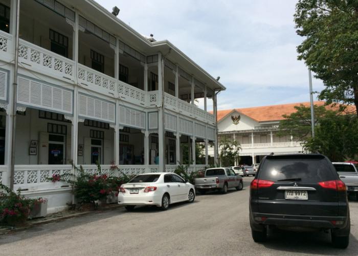 PDRC allows Phuket Provincial Hall to re-open