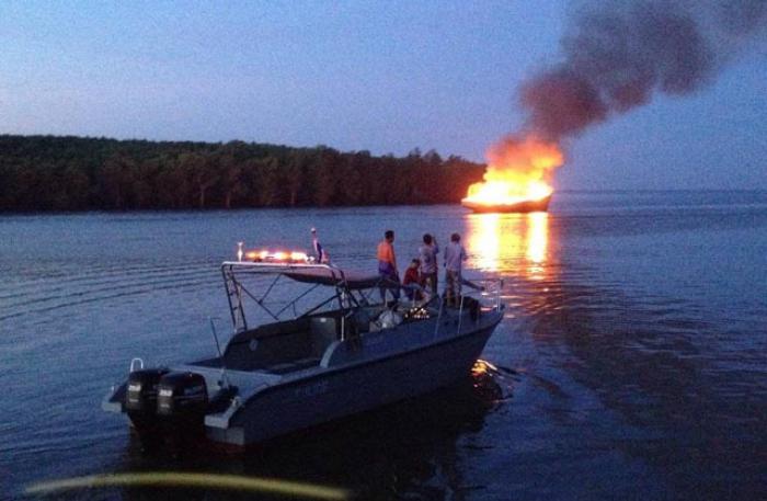 Phi Phi cargo boats engulfed in flames