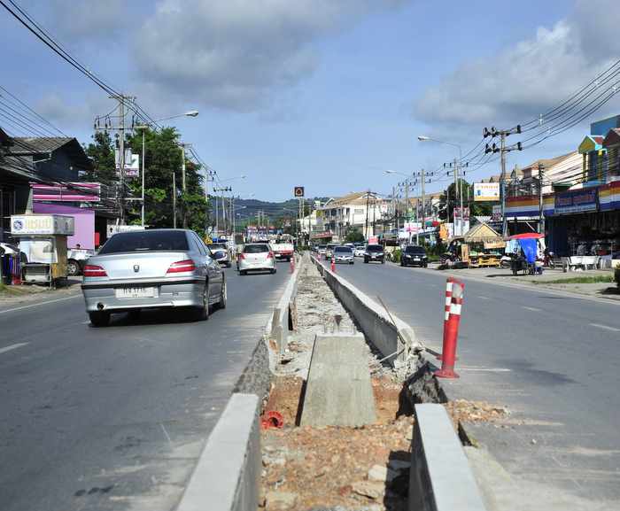 Road divider to feature lights and landscaping