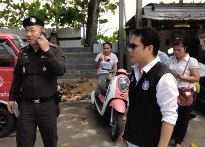 Officers pull down last illegal taxi stand in Patong