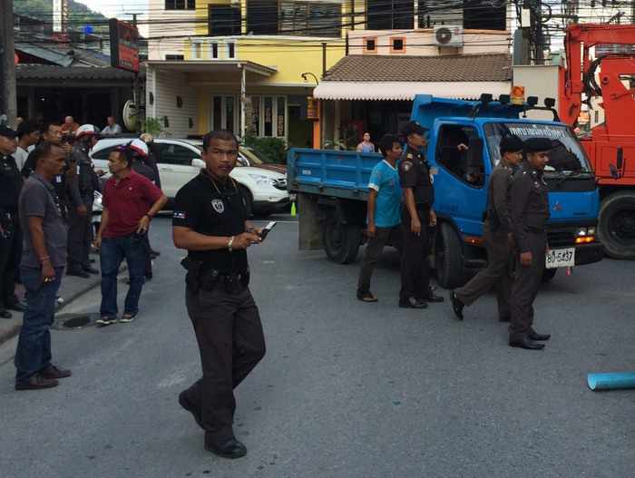 Destruction of Patong taxi booths underway