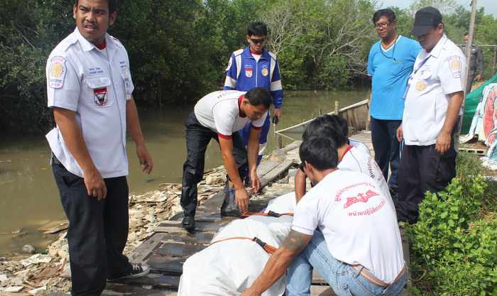 Thai dessert seller found drowned under sidecar in canal