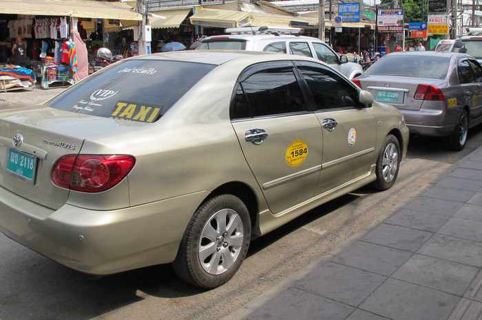 PLTO chief demands harsh penalties for illegal Phuket taxis