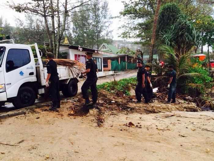 Weekly Phuket beach cleanups important, says Army