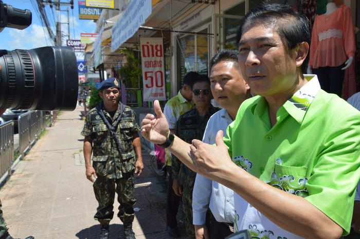 Sidewalks near Heroines’ Monument cleared of vendors for pedestrian safety