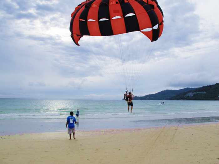 Breaking News: Phuket parasailor falls from Patong sky