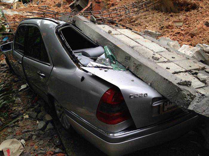 Mercedes-Benz, tuk-tuk crushed in Phuket landslide