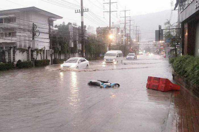 Phuket weather forecast prompts flood, landslide, tour boat warnings