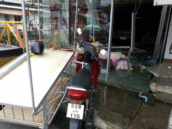 Car slams into Phuket shop injuring baby girl