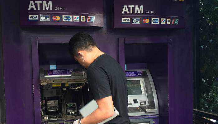 Would-be looter bungles Phuket ATM raid