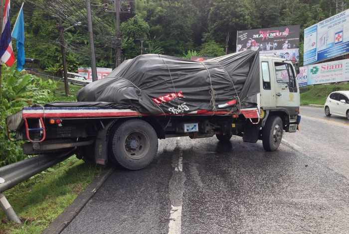 Phuket downpour causes truck slide on Patong Hill