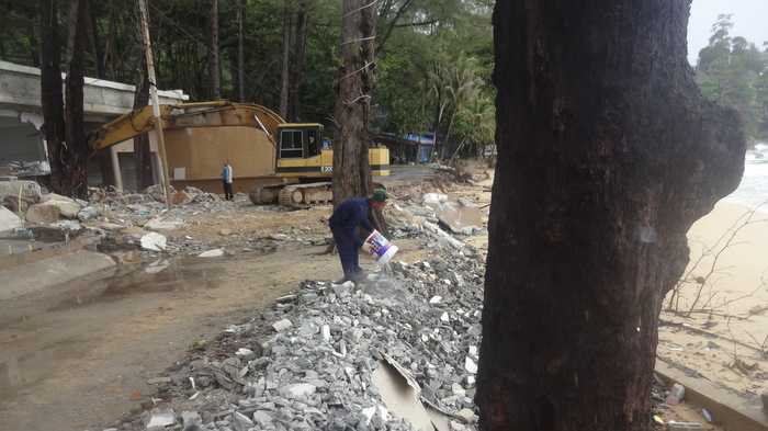 Rubble on Surin Beach not part of clean-up plan, says Mayor