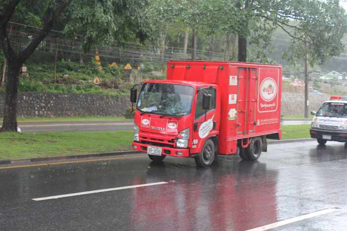 Bread truck kills man crossing Phuket road