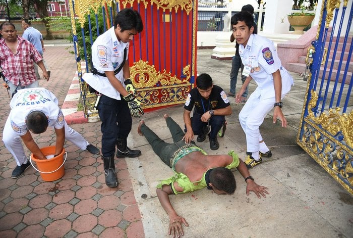 Man sets himself on fire at Phuket temple