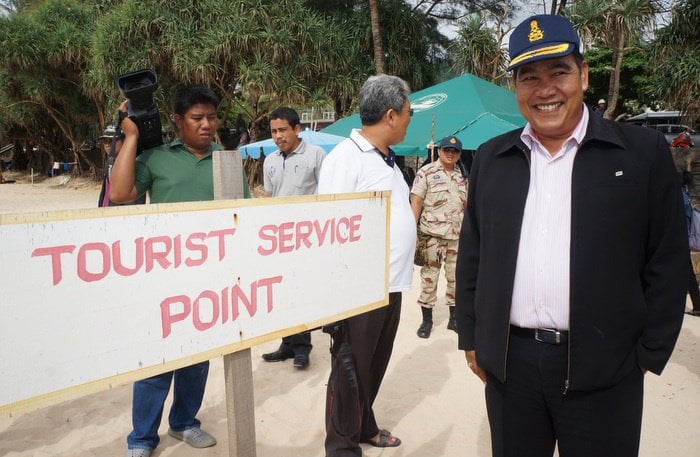 Umbrella zones pop up on Kata, Karon and Surin beaches