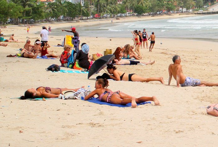 Foreign sunbathers get boot from Phuket park