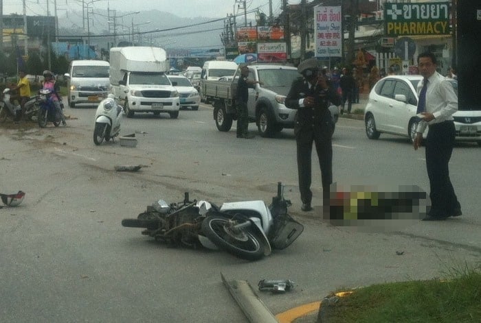 Drunk minivan driver kills Phuket police officer [video] | Thaiger