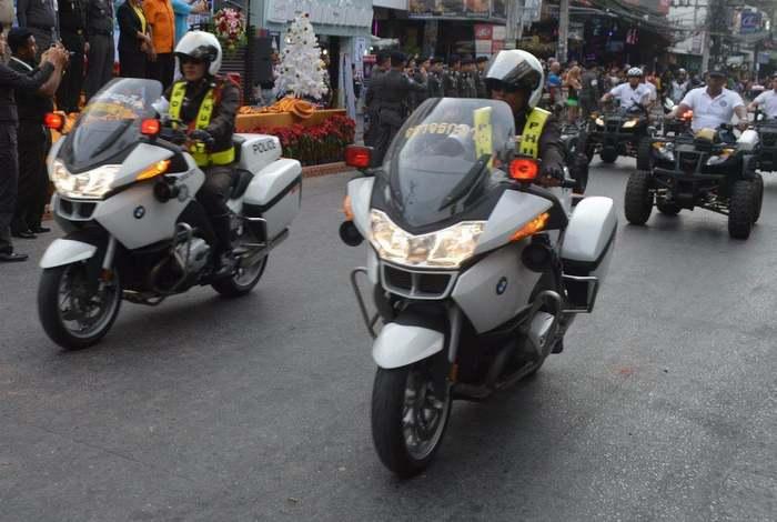 Police parade down Soi Bangla to inject confidence into Phuket tourists