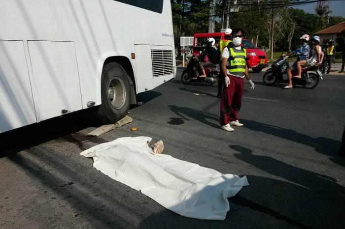 Woman dies in collision with Phuket tour bus | Thaiger