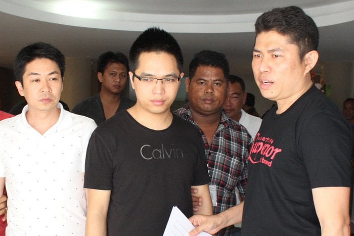 Chinese duo caught in Phuket skim scam