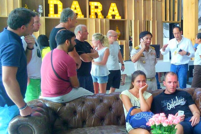 Phuket tourists stranded by Abu Dhabi sandstorm start heading home