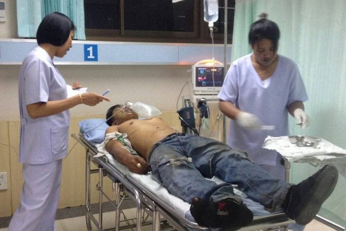 Man stabbed in teen gang attack meters from Patong Police Station