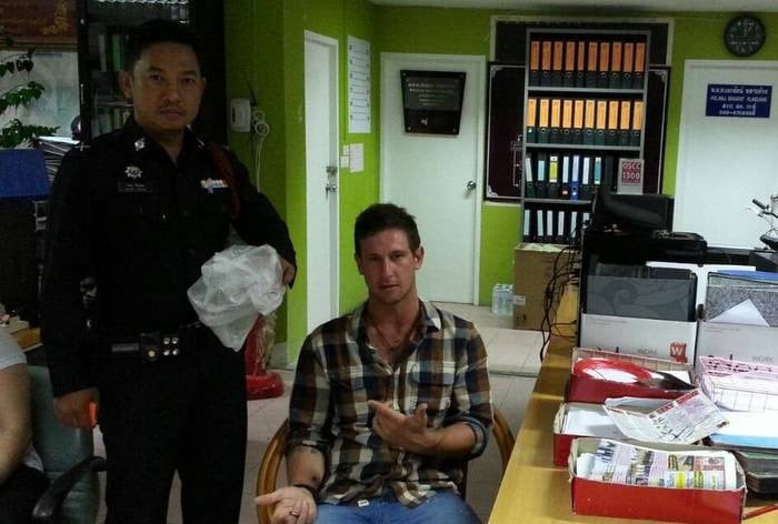 Drunk Australian perp caught pocketing prawns in Phuket