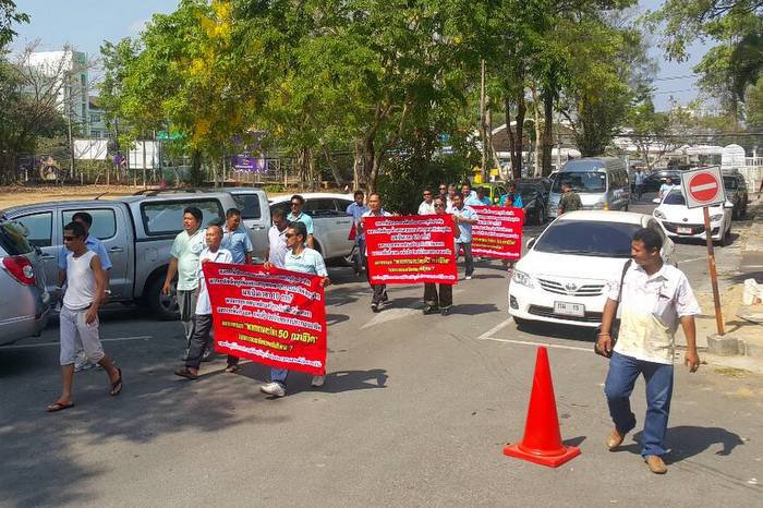 Phuket bus terminal eviction order for taxis put on ice