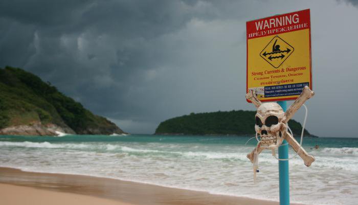 Monsoon seas take another life at lifeguard-less Phuket beaches