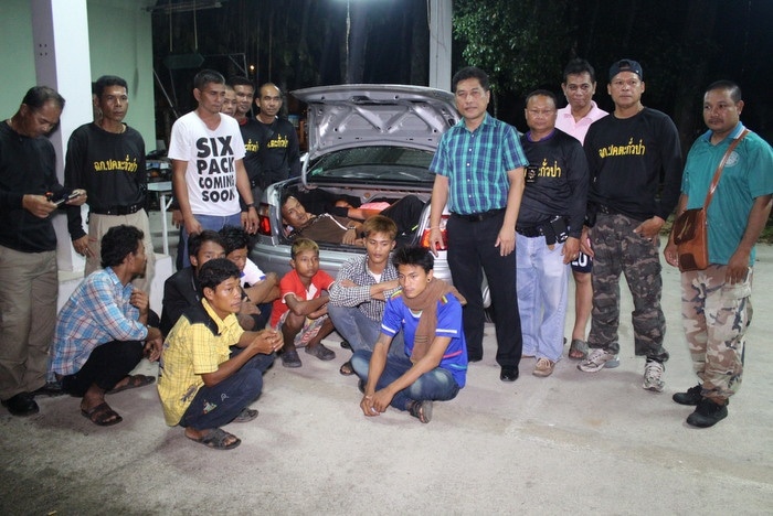 Human smuggler busted with 10 illegal immigrants in Phang Nga