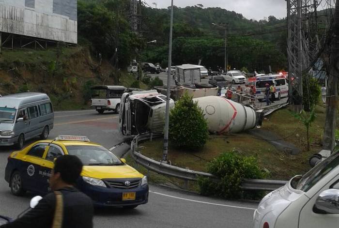 Breaking News: Another two killed on Patong Hill