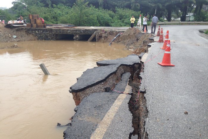 Heavy rains increase damage to closed road