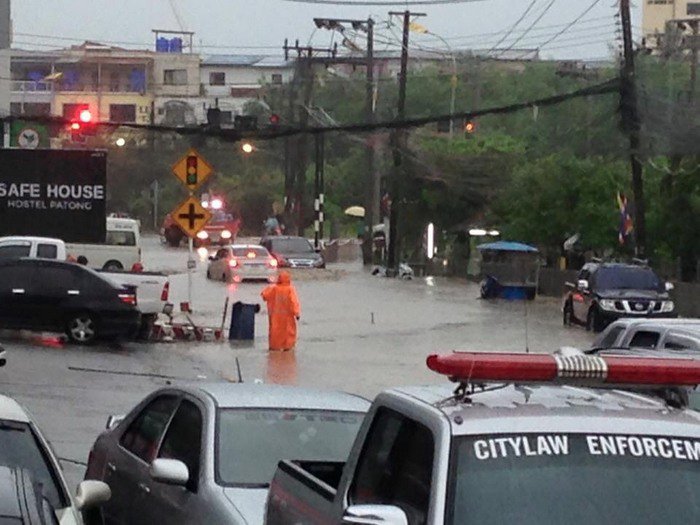 Small vehicles warned of Phuket flash floods