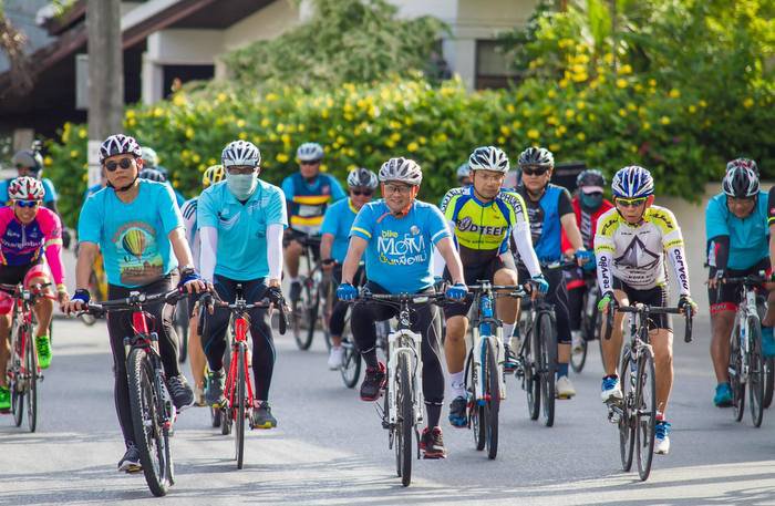 Hundreds to “Bike for Governor’