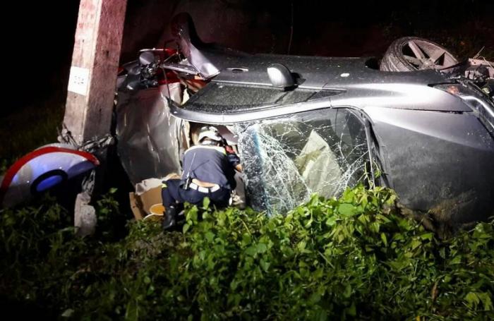 Two Russians killed in horrific midnight crash