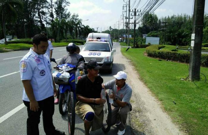 Wheelchair bound Phuket man heads to Bangkok to honor HM