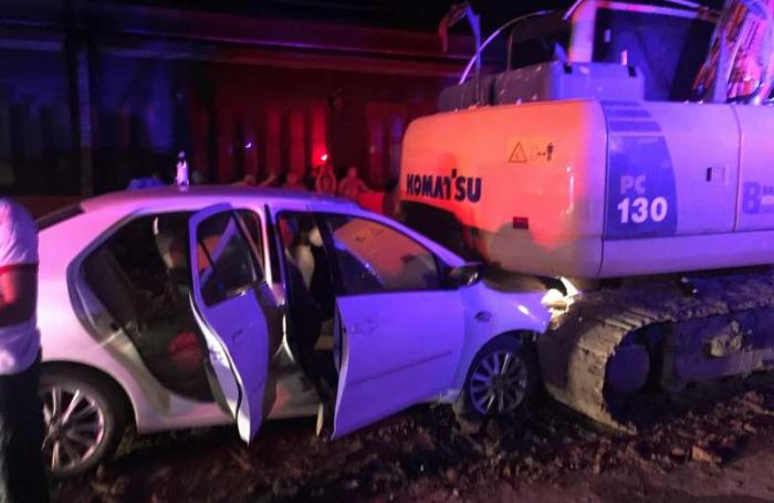 Russians injured in backhoe smash on dark road