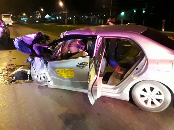 Two more Chinese tourists badly injured in Phuket taxi crash