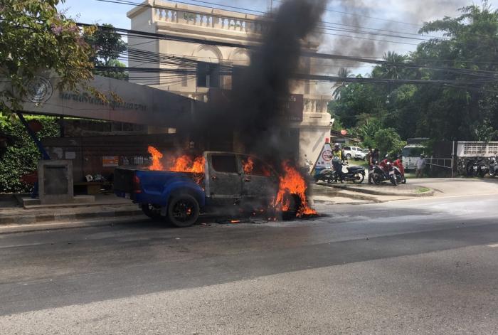 Pick-up truck burnt to a crisp in Phuket