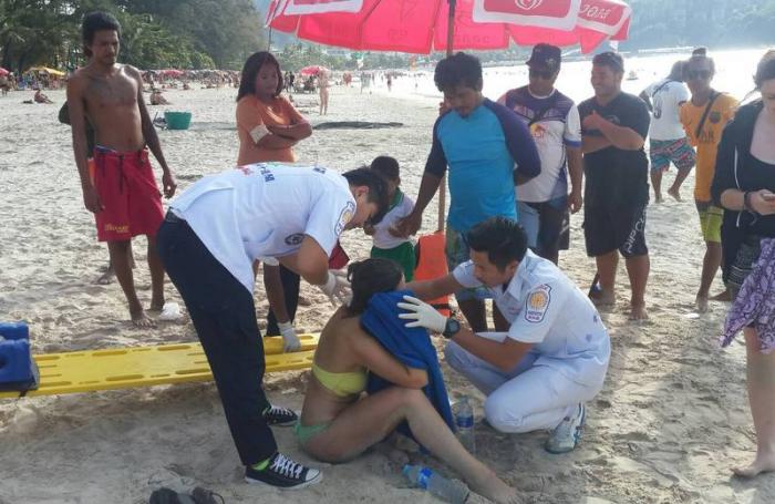 Australian tourist hurt in parasail fall at Patong Beach