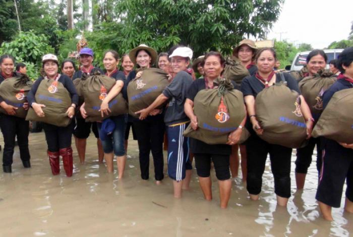 Relief kits distributed to flood-hit southern provinces