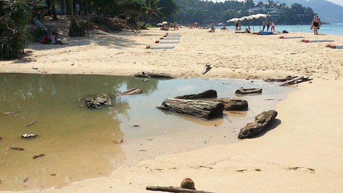 Surin Beach wastewater to be wiped up with illegal buildings