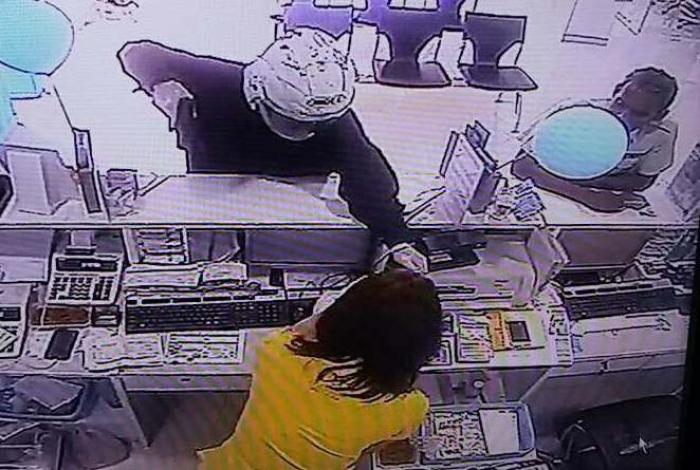 Navy officer charged for armed bank robbery in Phuket Town