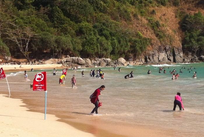 Rip currents wreak havoc at Nai Harn, one swimmer in ICU